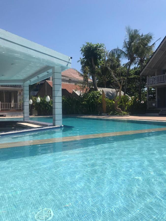 Seminyak Beach Hut Aparthotel Exterior photo
